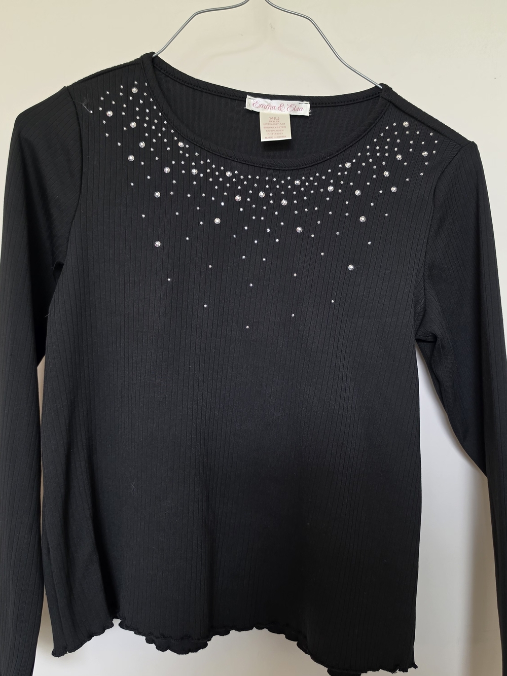 Embellished Black Ribbed Long-Sleeve Top by Essentiál Élan